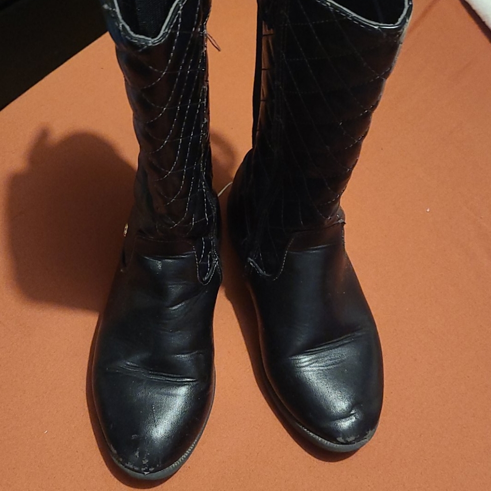 Girls boots